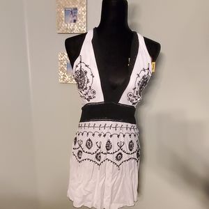 NWT- Ulawatu bali island dress - large